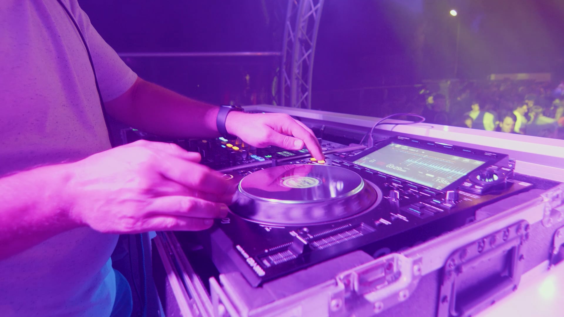 DJ Wesley | DJ Wesley van de Kraats / Kraats Licht en Geluid