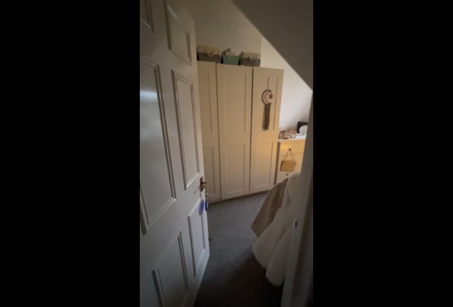 Big double bedroom in 2 bed flat Main Photo