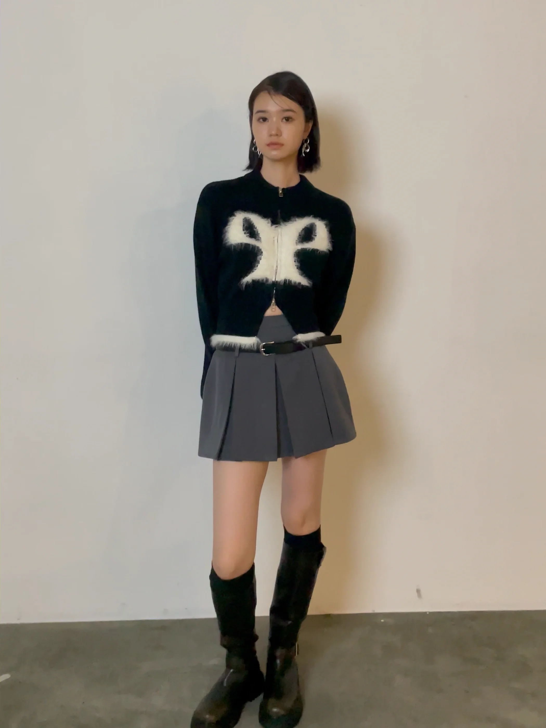 ミックスシャギーロゴジップトップ|エモダ(EMODA)公式通販 ミックスシャギーロゴジップトップ|エモダ(EMODA)公式通販