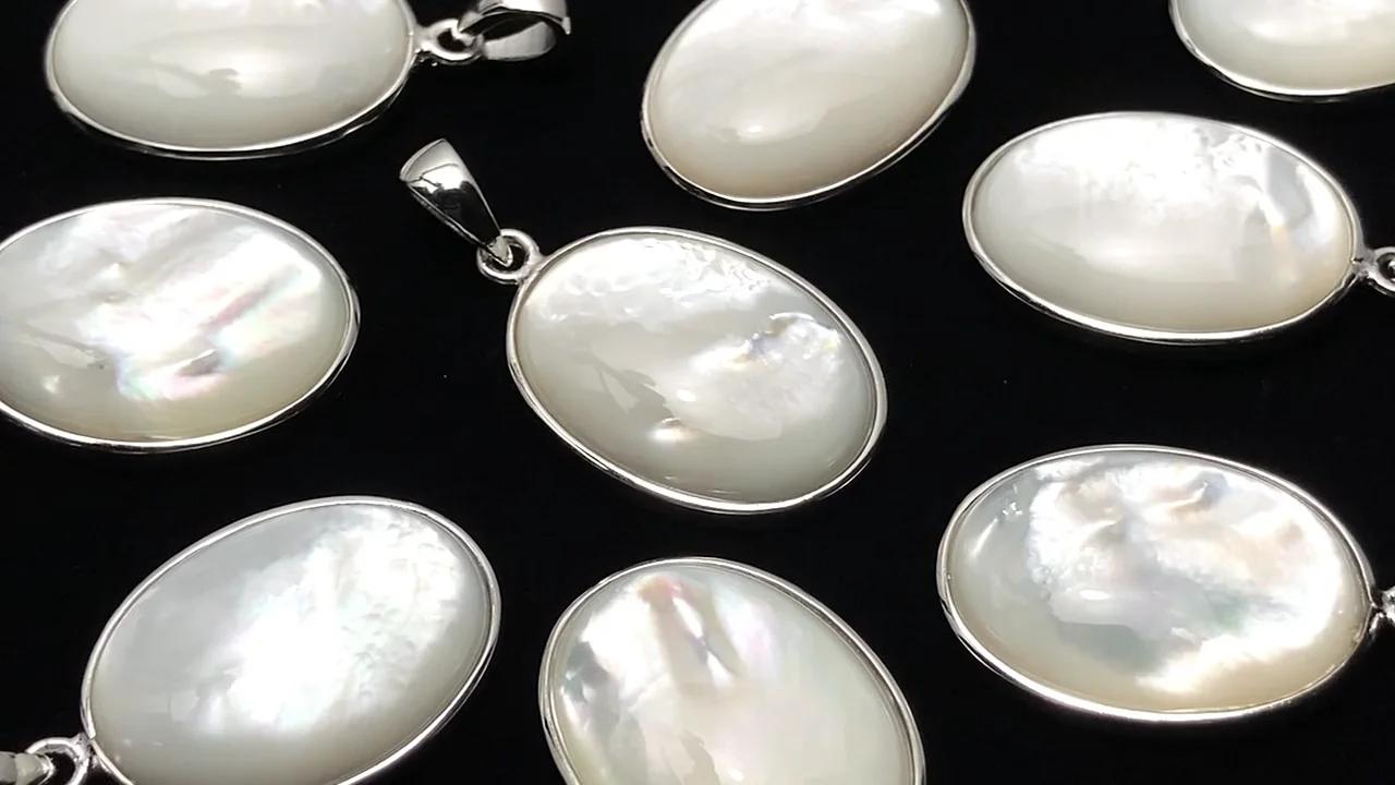 高品質ホワイトシェル オーバル型ペンダントトップ20×16mm SILVER925製 