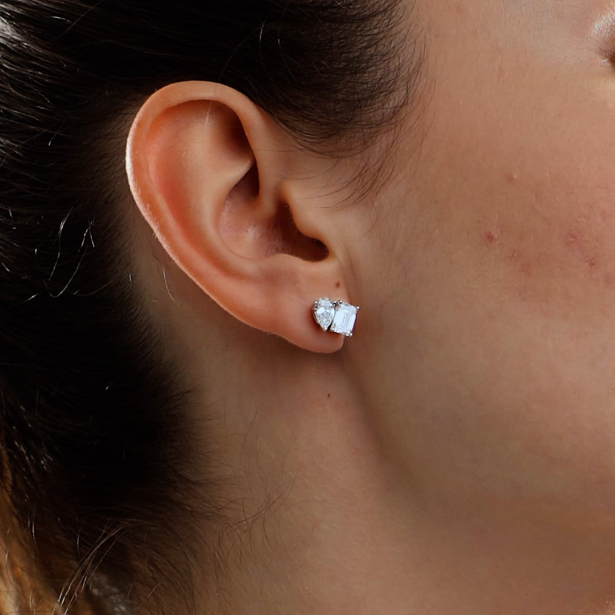 product video 2 for 2 ctw Toi Et Moi Emerald and Pear Stud Earrings