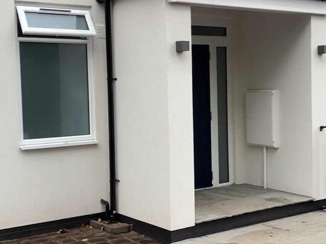 Luxury studio flat - city centre - own front door Main Photo