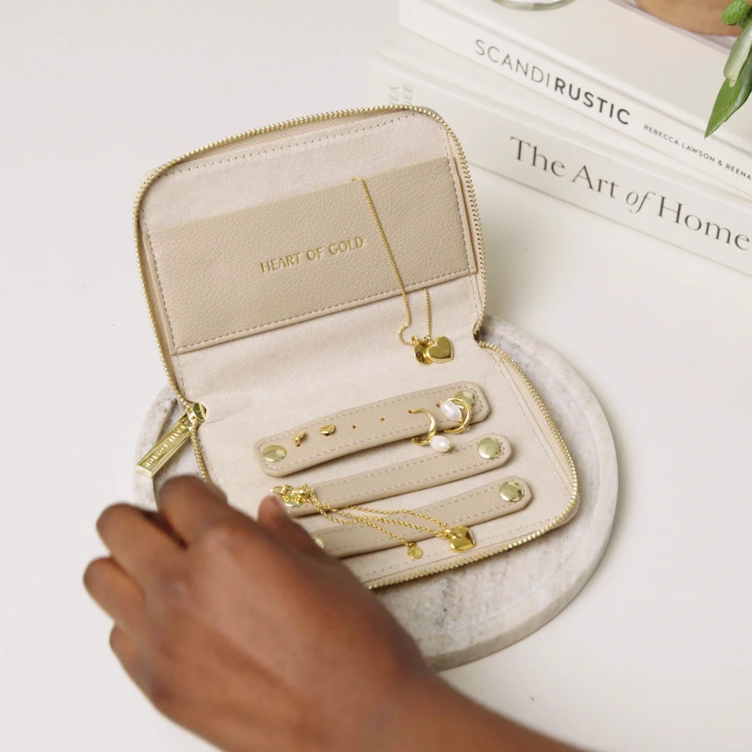 DIFFERENT NECKLACE PREMIUM 53cm (箱・袋付き) Opulent Necklace Gift