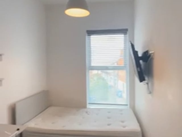 One room student accommodation available  Main Photo