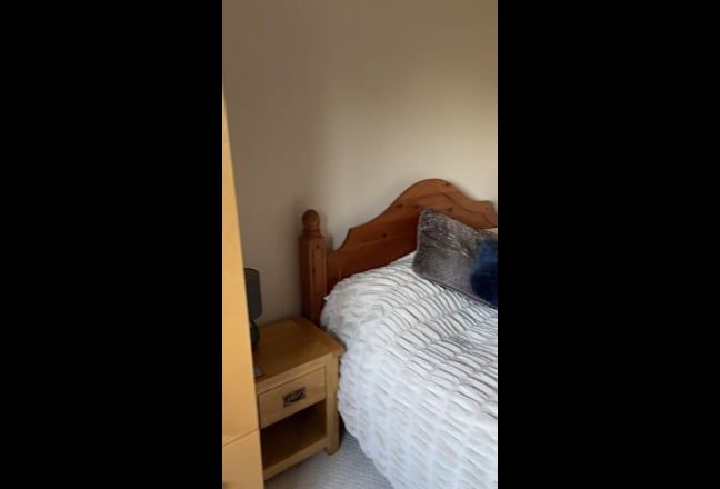 Comfortable double in 4 bed house Main Photo