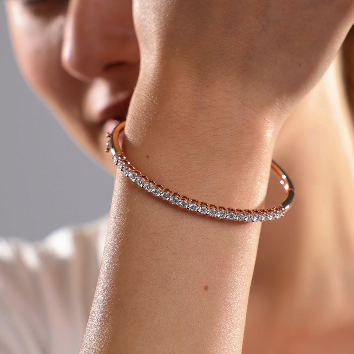 product video 2 for 2 ctw Round Lab Grown Diamond Shared Prongs Bangle Bracelet - 7 Inches