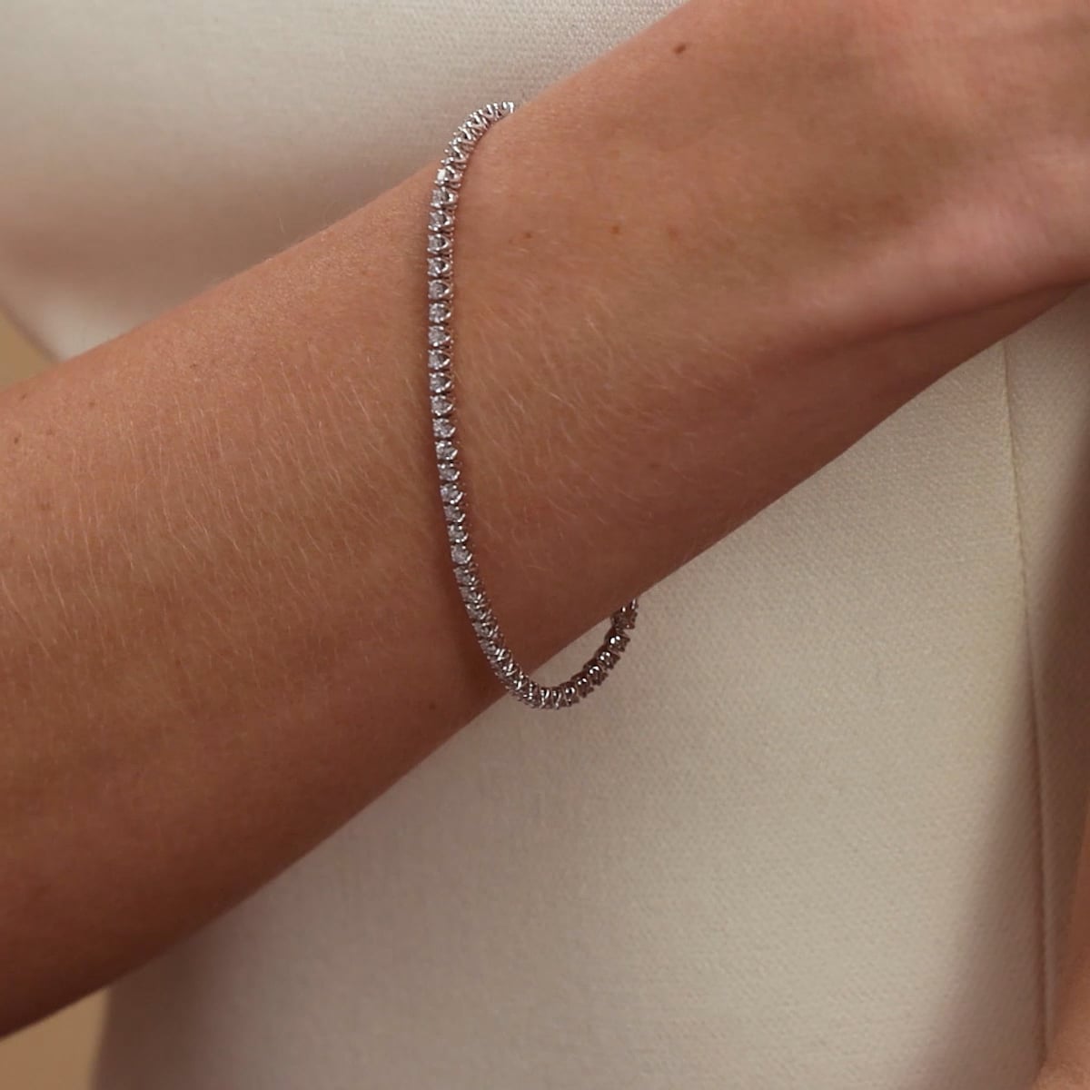 product video 2 for 3 ctw Round Lab Grown Diamond Tulip Prong Tennis Bracelet - 7 Inches