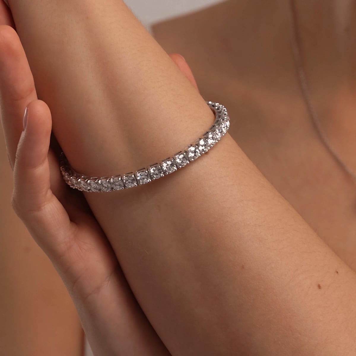 20 ctw Round Lab Grown Diamond Four-Prong Tennis Bracelet - 7 Inches 14K White Gold, DE, VS1