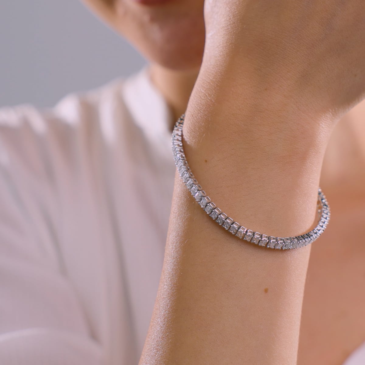 product video 2 for 7 ctw Emerald Lab Grown Diamond Tennis Bracelet - 6.5 Inches