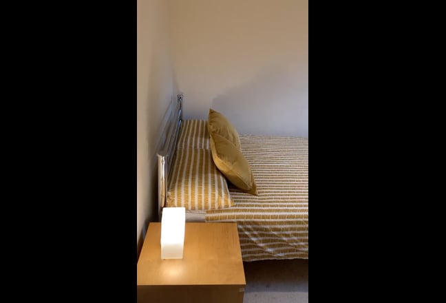 Bright Double room with bills included - must see! Main Photo
