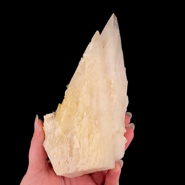 Calcite (large crystal group) | Corydon Stone Co. Quarry, Corydon ...