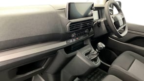 VAUXHALL VIVARO 2024 (74)