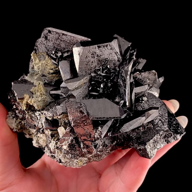 Ferberite (fine crystals) with Arsenopyrite