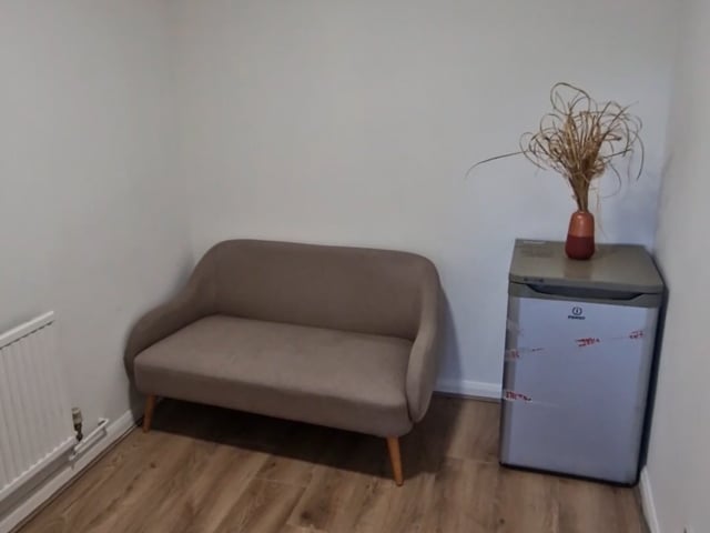 1st week rent FREE!Two Rooms with bathroom! L&D Main Photo