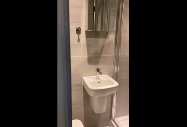 Super Large Ensuite Room in Watford Town Centre   Main Photo