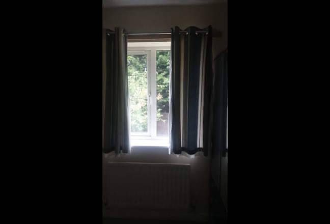 Rooms for rent in modern/quiet area (bills inc) Main Photo