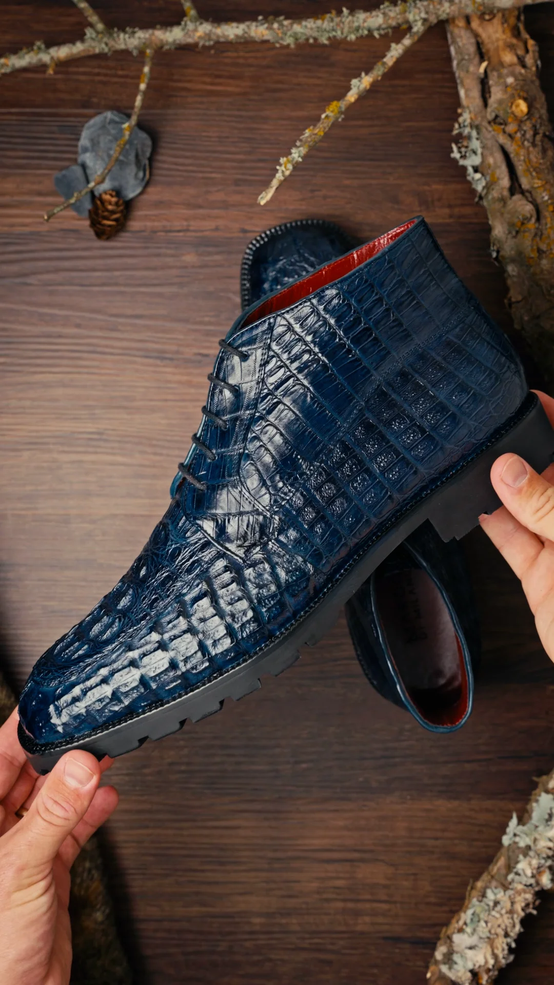 チャーミー　インドア2/3 Marco Di Milano Martinelli Caiman Crocodile Chukka Boots Navy