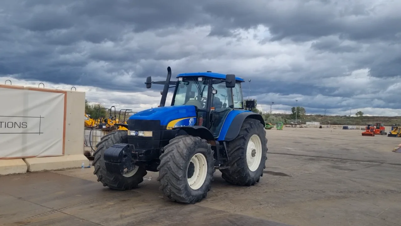 New Holland TM190