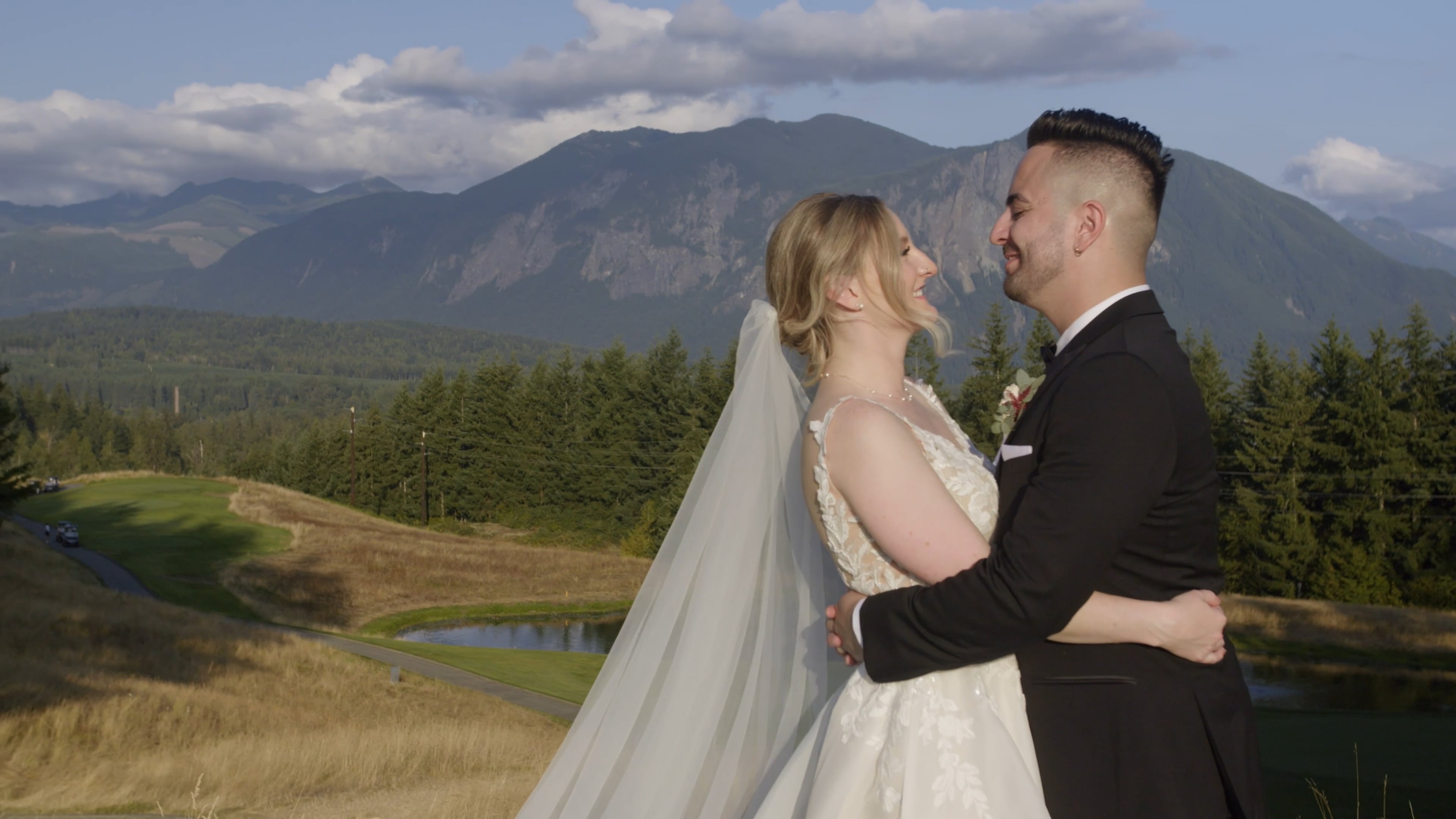 Melissa and Jeffrey_Club at Snoqualmie Ridge