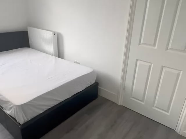 Room in Plumstead *£850 Bills inc* - All Female Main Photo