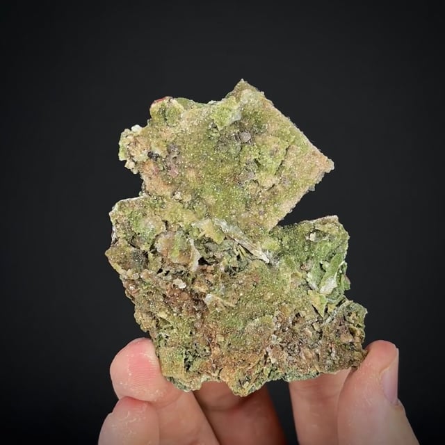 Calcite on Wulfenite with Mottramite