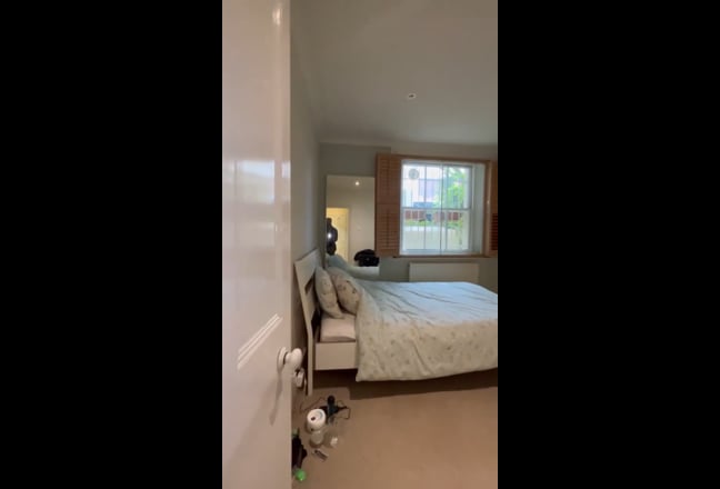 🤩 Bills inc!! Huge rooms garden & living room 🤩 Main Photo