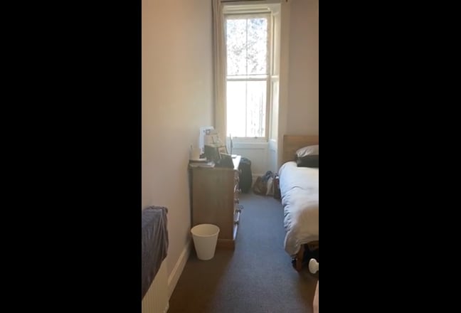 1 spacious double bedroom at Stockbridge Edinburgh Main Photo