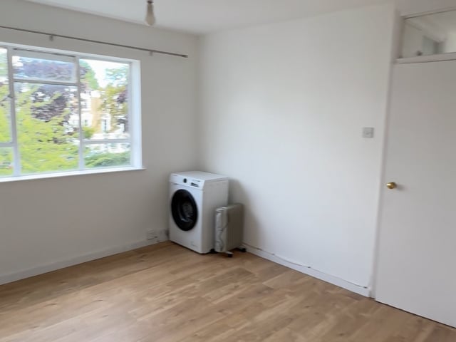 Newly Refurbished Top Floor Studio Flat in Camden Main Photo