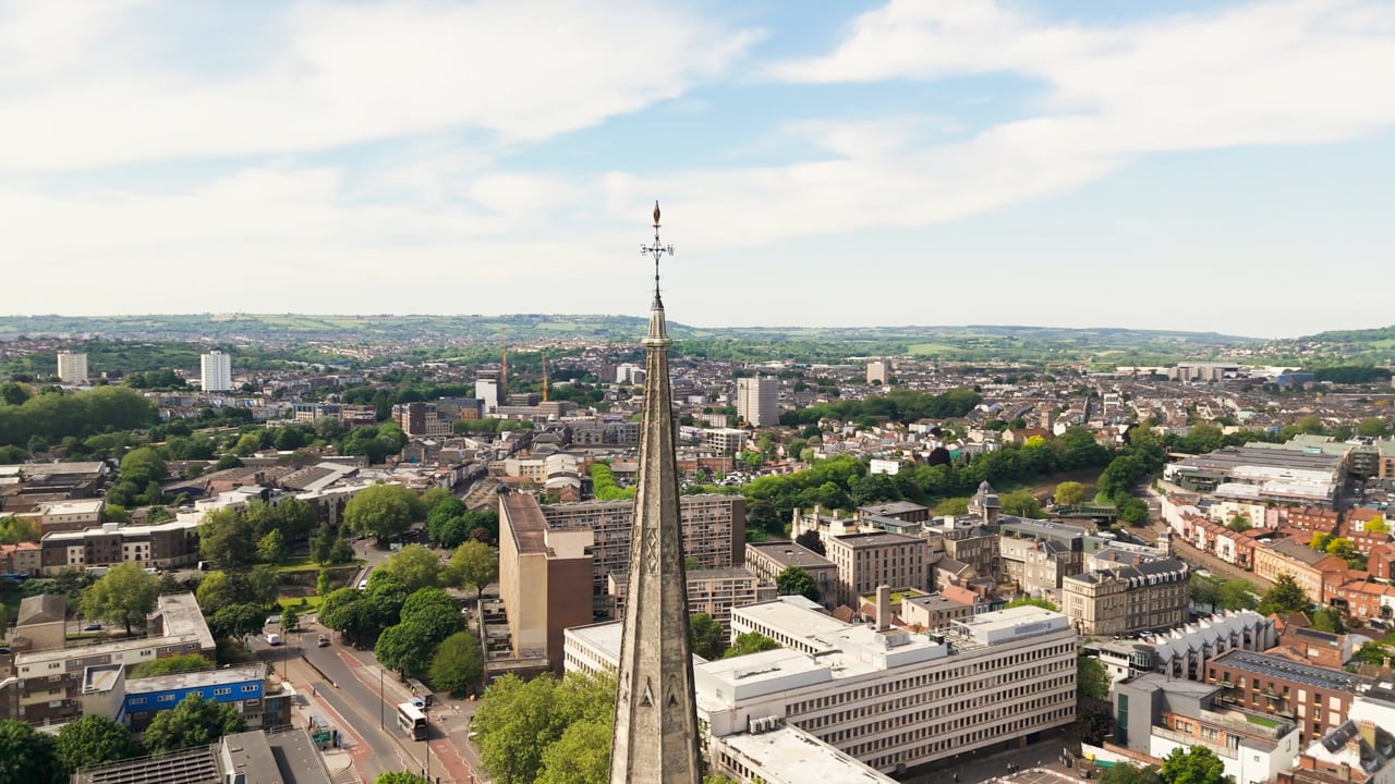 BEE BOLD REDCLIFFE 091024