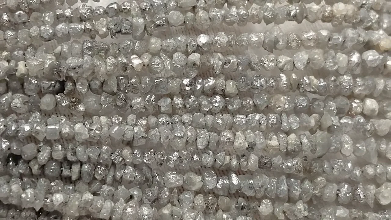 グレーダイヤモンド チップ 1連｜天然石ビーズの卸問屋・通販ケンケン 