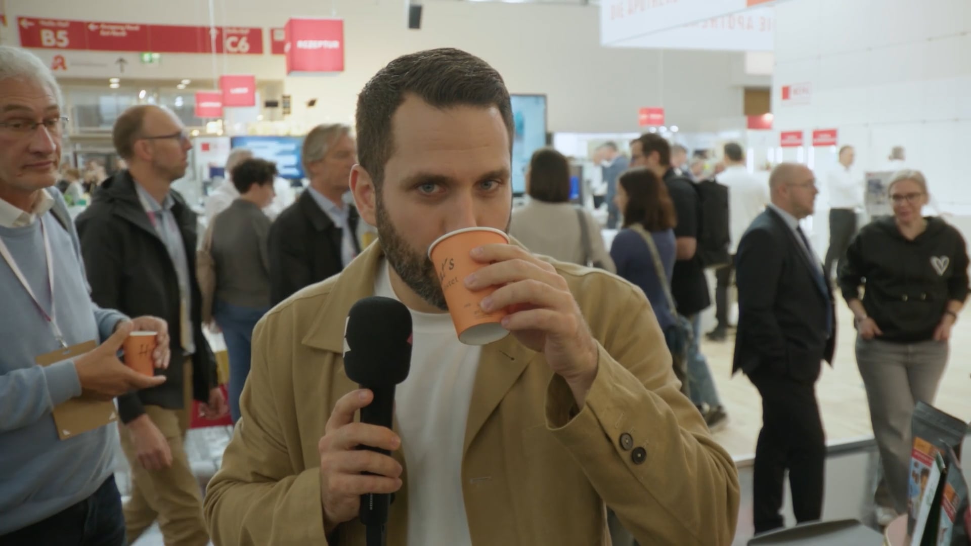 Marc entdeckt die Messe: Kaffee auf der expopharm 2024