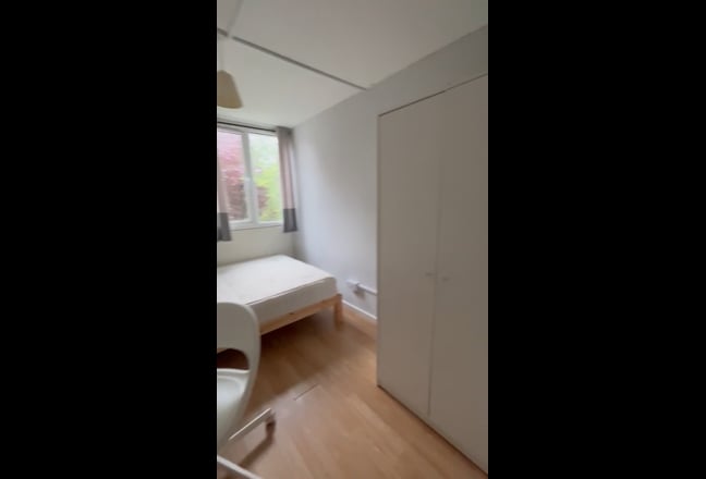 4 Amazing Rooms in Wood Green! Main Photo