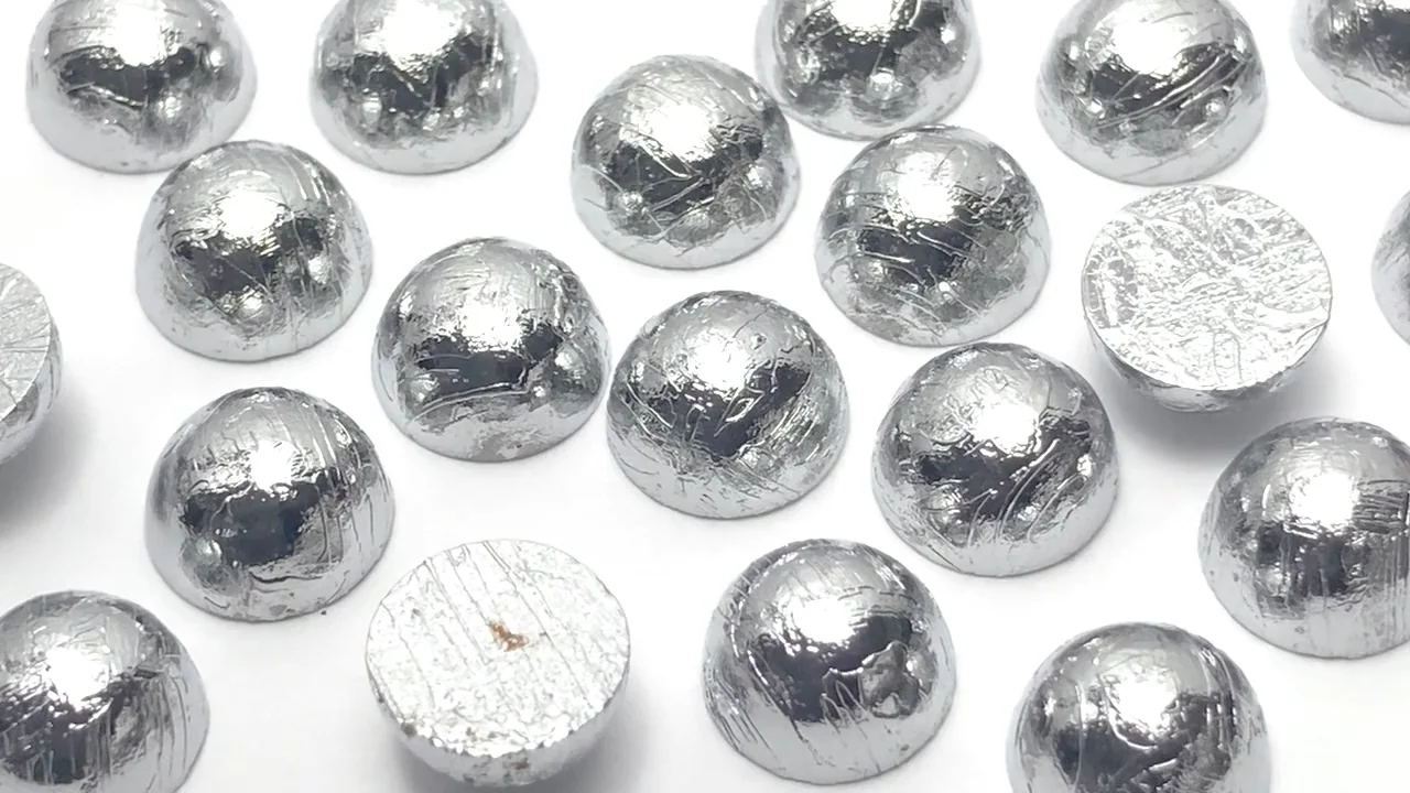 メテオライト（アルタイ隕石） ラウンド カボション8×8mm 1個｜天然石