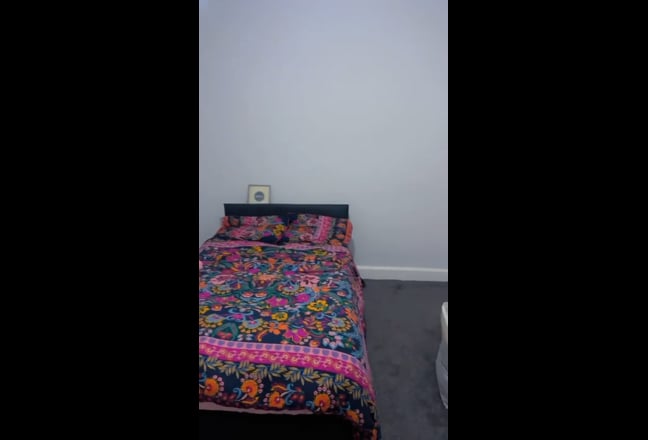 Double bedroom to rent in. Gravesend town center Main Photo