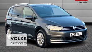 VOLKSWAGEN TOURAN 2019 (19)