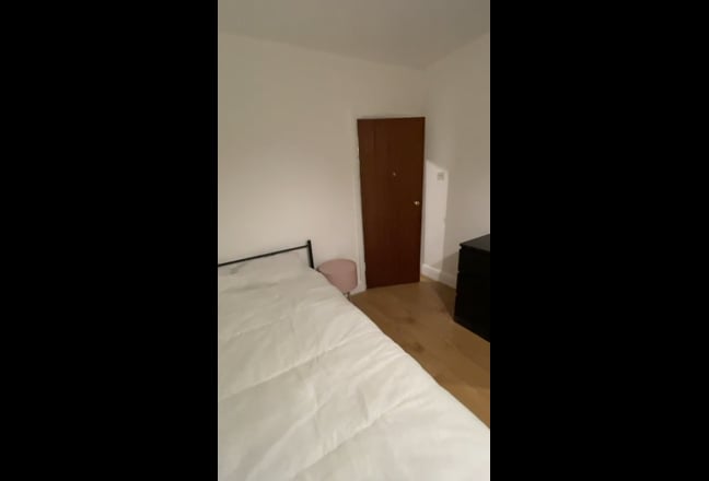 Lovely room in Golders Green All Inclusive Main Photo