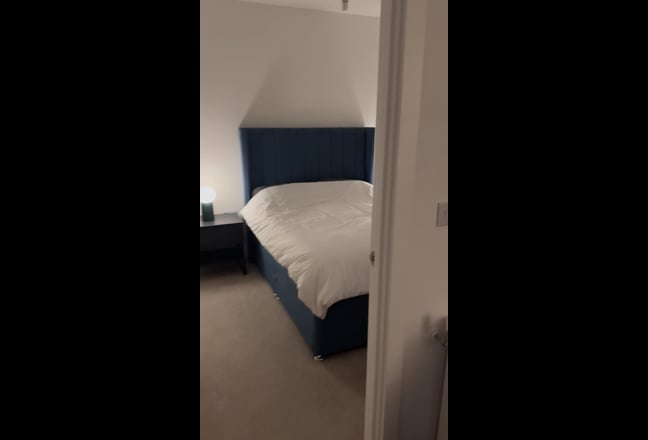 En-Suite Double Room in a 2 Bedroom Shared Main Photo