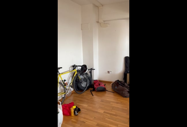 Massive room in friendly flatshare haggerston Main Photo