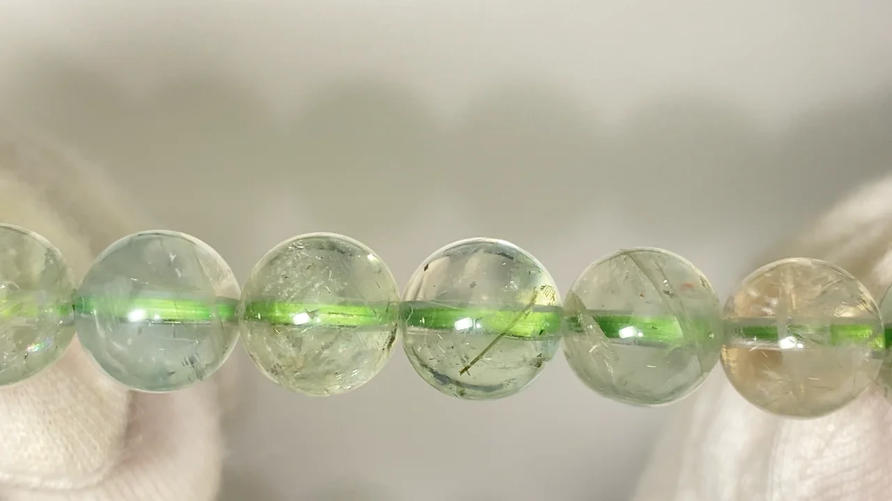 宝石質グリーンサンストーン ラウンド8.5mm 1連(ブレスレット) NO.30