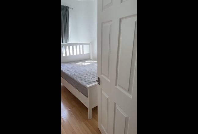 Professional Female Flat Share in East London! Main Photo