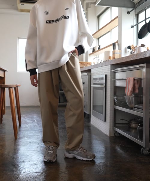 【SACRA】モダンアイヴィー パンツ ¥42,900（税込） SACRA】モダンアイヴィー パンツ ¥42,900（税込）