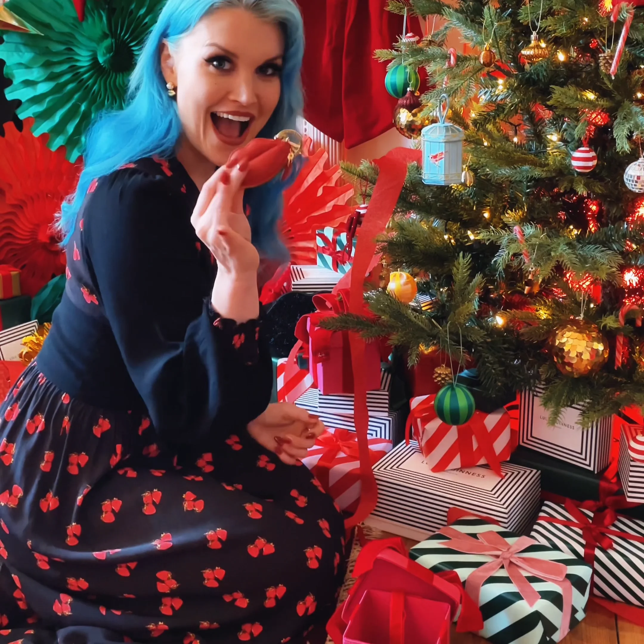 Stocking Filler Gifts | Gift Guide | Lulu Guinness
