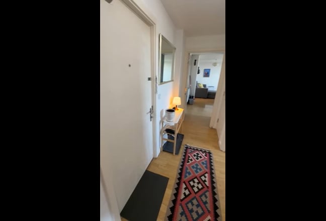 Single Room in Zone 2 West Spacious Flat Main Photo