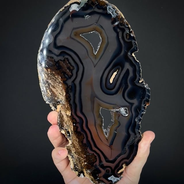 large Agate with Hyalite Opal!