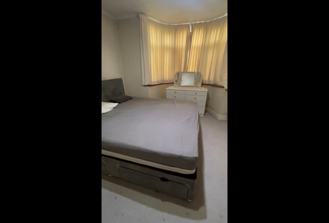 Large Double room to Rent Main Photo