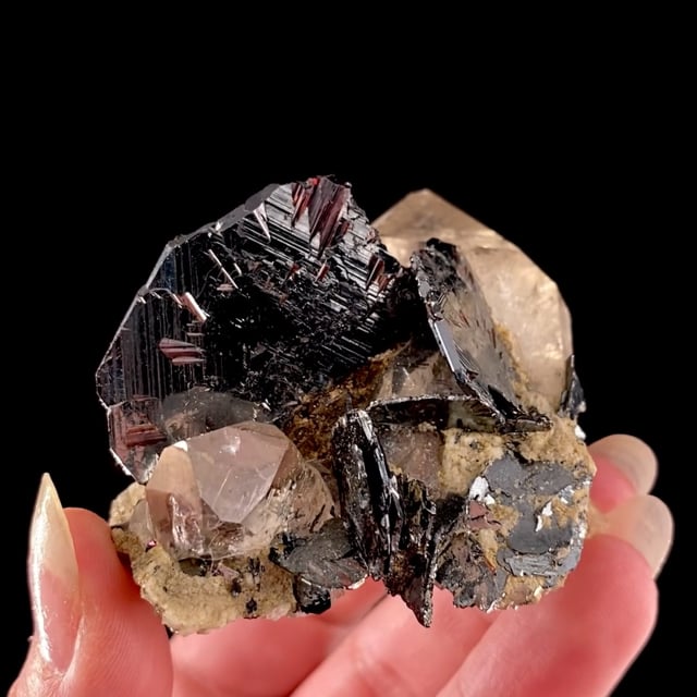 Hematite with epitaxial Rutile and Quartz