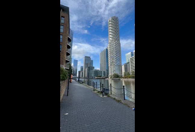 ⭐️RARE FIND -  XL Double Room in Canary Wharf Main Photo