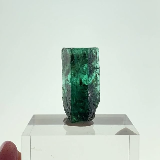 Emerald (Beryl) Mineral Specimens Emerald (Beryl) Mineral Specimens