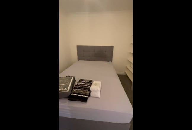 Double Room En-suite Fully Furnished Main Photo