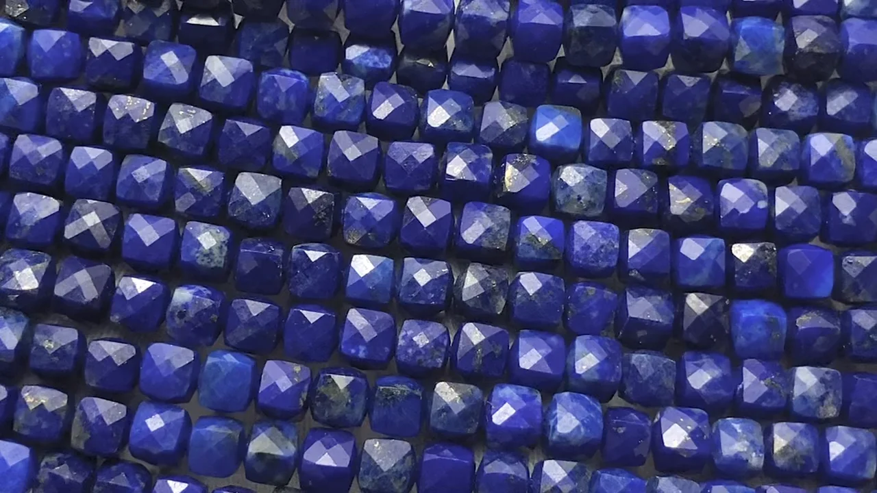 動画】【素晴らしい輝き】ラピスラズリAA++ キューブカット4×4×4mm 半
